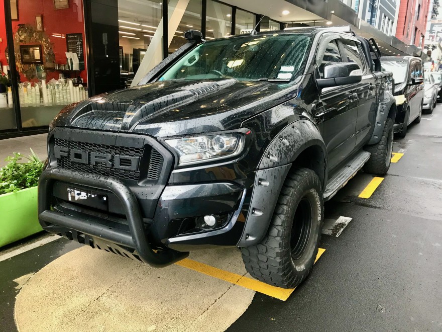 Double cab ute overhanging parking space 