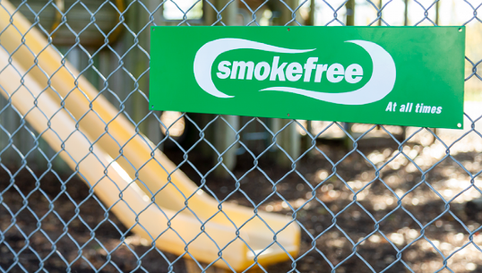 smokefree signage